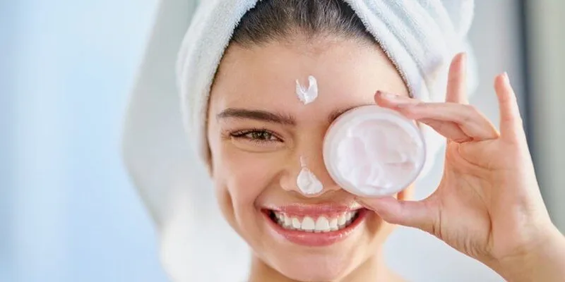 Chu trình Skincare cơ bản buổi tối cần được thực hiện đều đặn