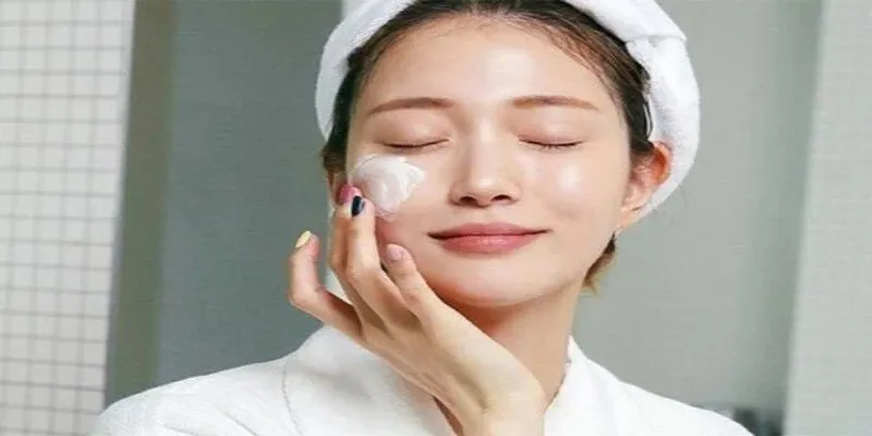 Quy trình skincare ban đêm giúp da tái tạo và phục hồi