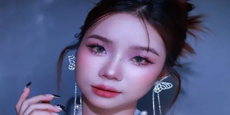 Xu hướng trang điểm Hàn Quốc 2025 siêu hot